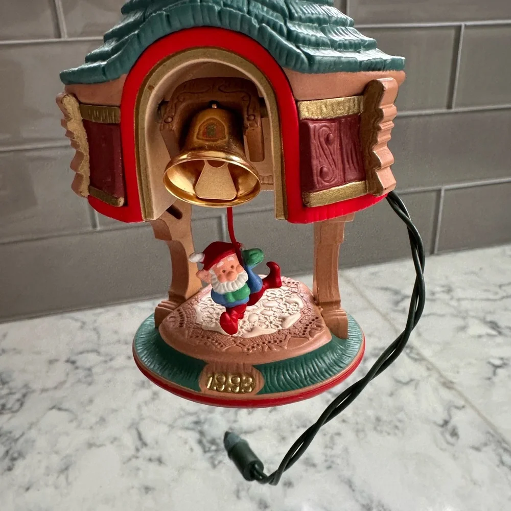 1993 Hallmark Keepsake “Bells are Ringing” Light, Motion & Sound Ornament